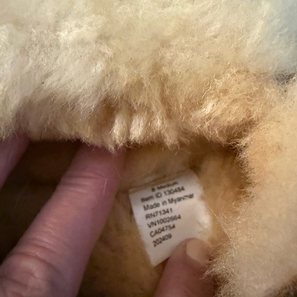 LL Bean  Sheepskin-Lined Slipper - Picture 4 of 4